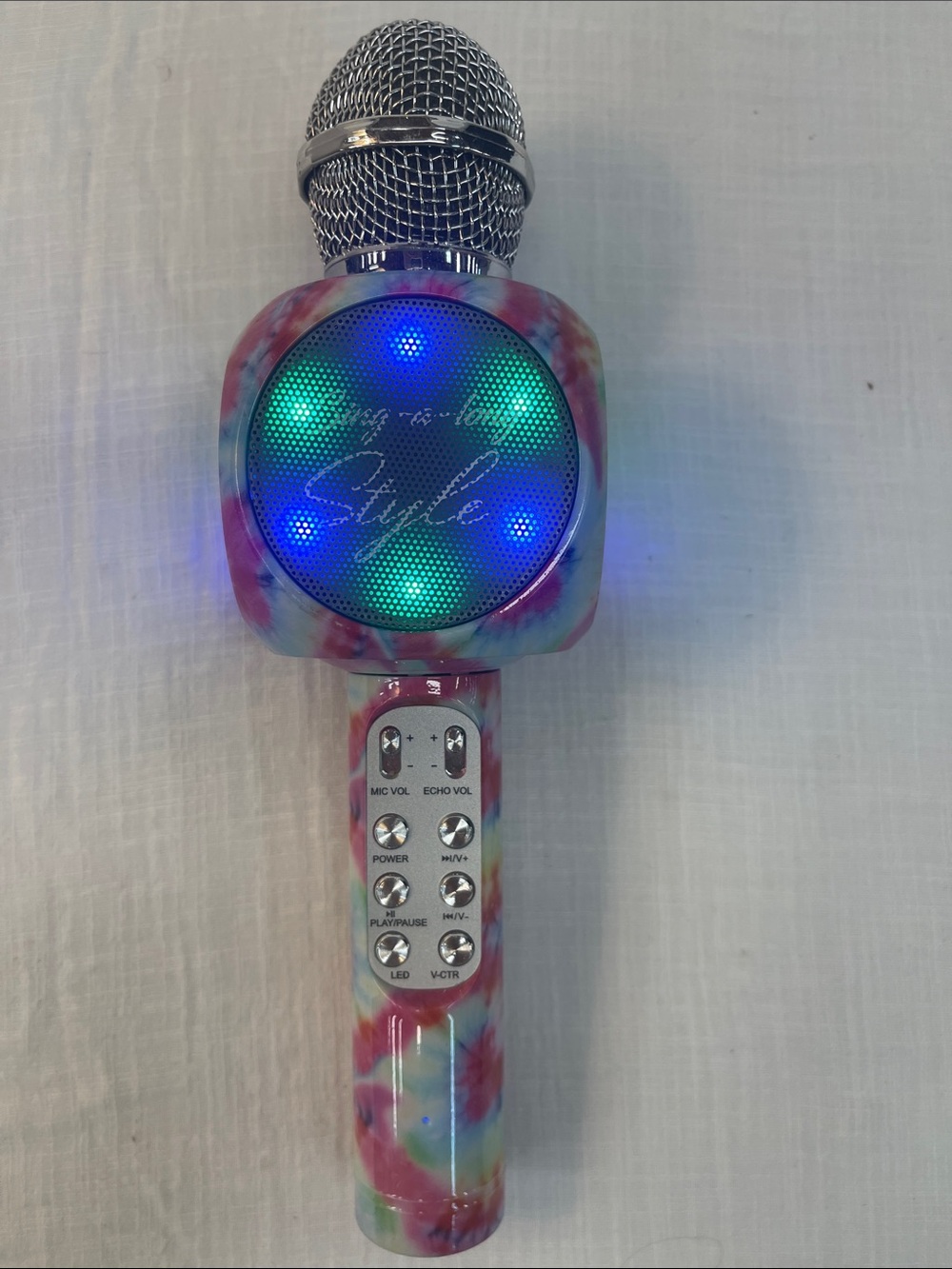 Wireless Karaoke Microphone with LED Lights - Multicolor with charging cable